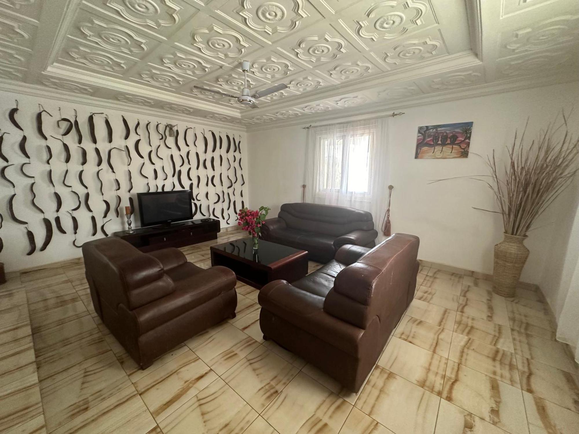 Fhs Foundation House Bijilo Luaran gambar