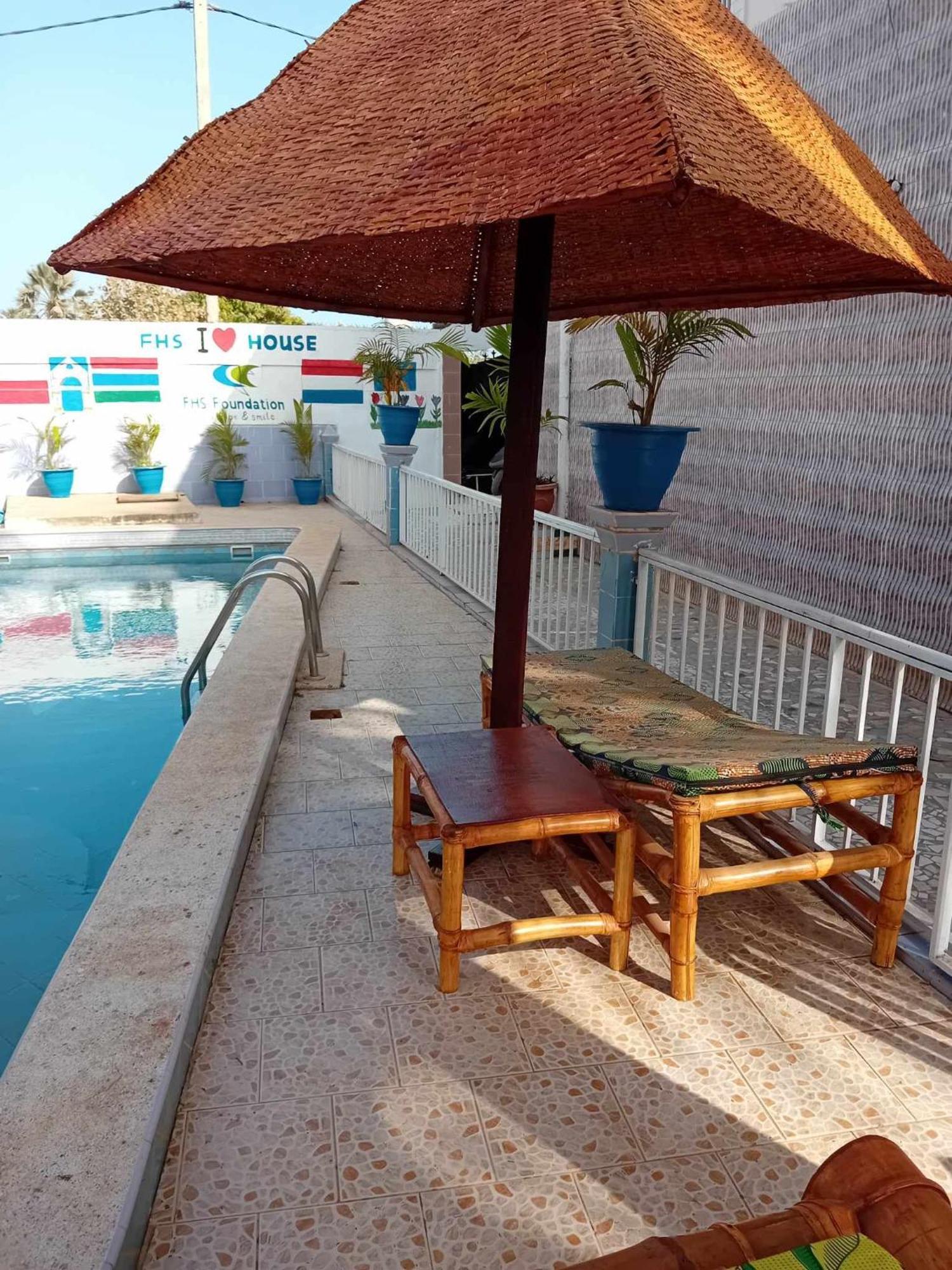 Fhs Foundation House Bijilo Luaran gambar